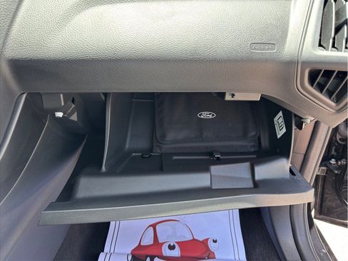 Used 2018 Ford Focus SE FWD image 32