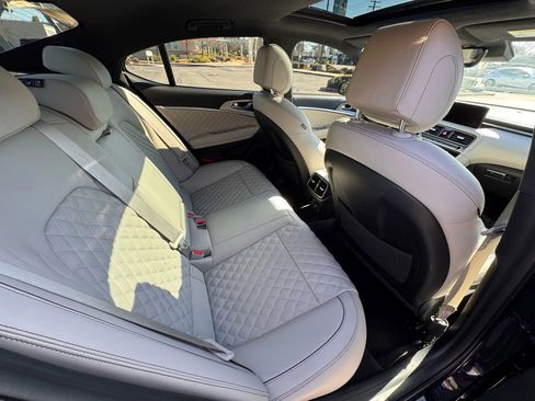 Used 2022 Genesis G70 3.3T image 15