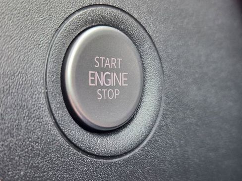 New 2026 Volkswagen ID.4 Pro AWD/4WD image 19