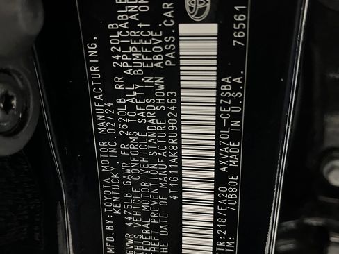 Used 2024 Toyota Camry SE image 16