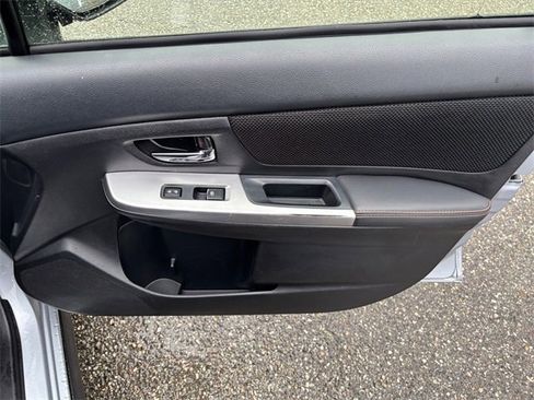 Used 2017 Subaru Crosstrek 2.0i Premium image 16