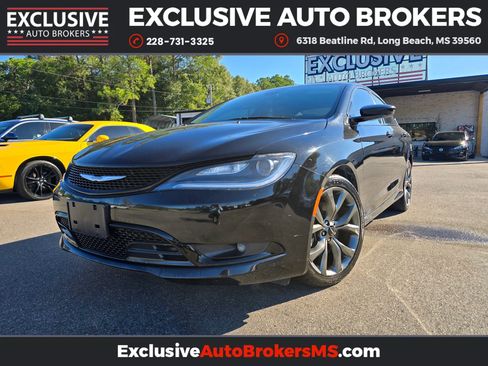 Used 2015 Chrysler 200 S w/ Comfort Group image 8