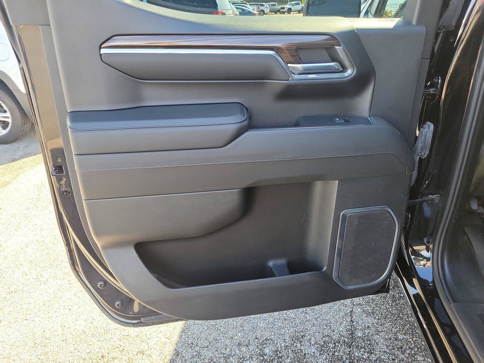 Used 2023 Chevrolet Silverado 1500 LT AWD/4WD image 13