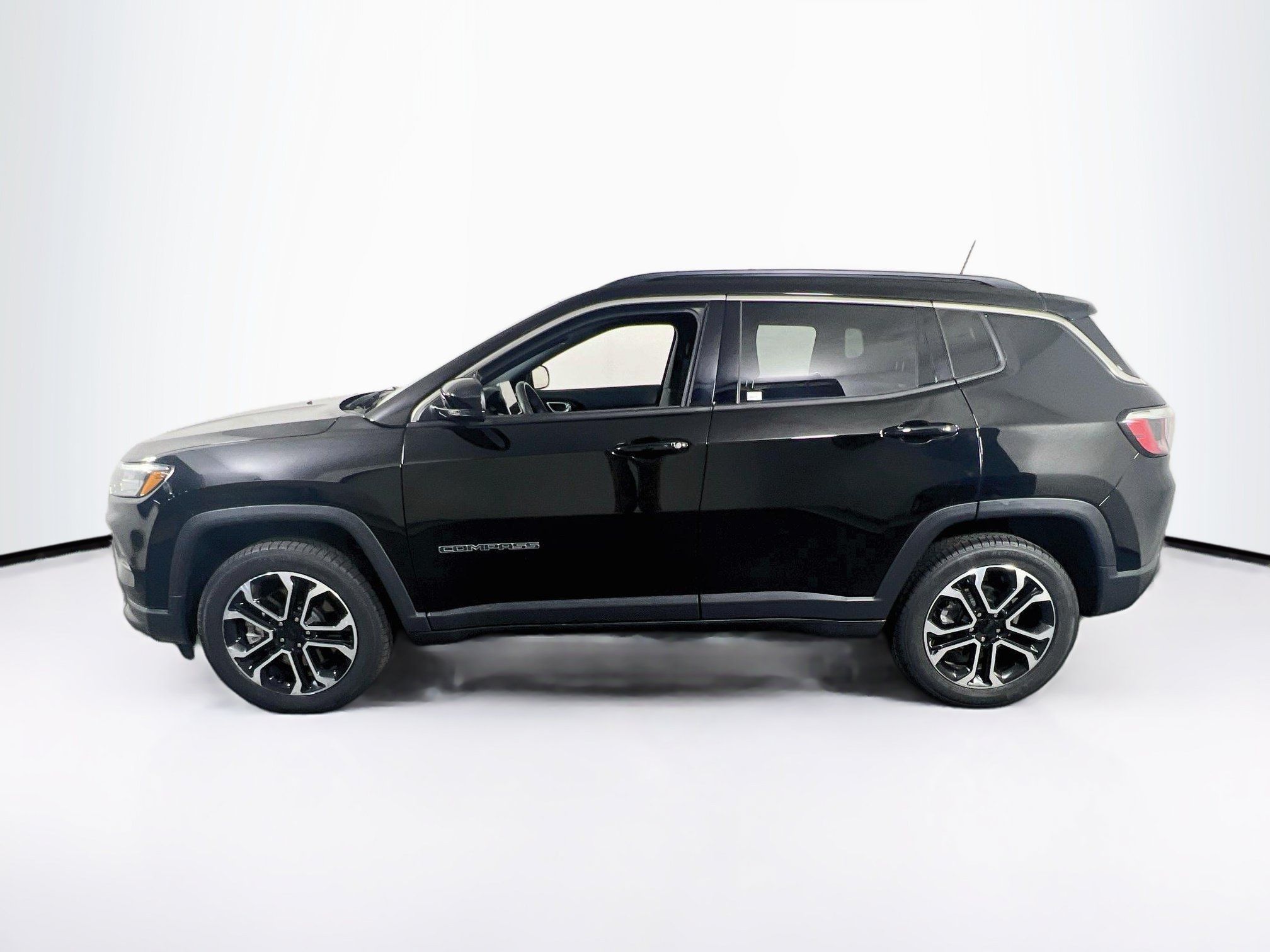 Used 2023 Jeep Compass Limited AWD/4WD image 8