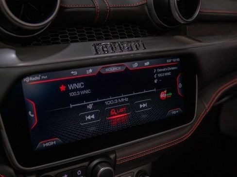 Used 2019 Ferrari Portofino image 13