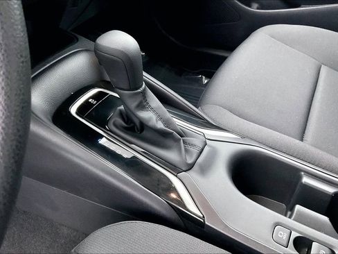 Used 2025 Toyota Corolla LE FWD image 15