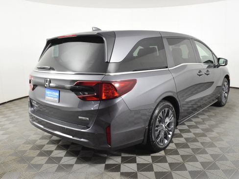New 2026 Honda Odyssey Touring image 6