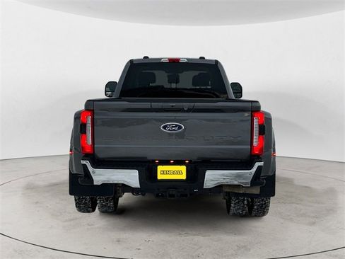 Used 2025 Ford F450 Lariat w/ FX4 Off-Road Package image 4