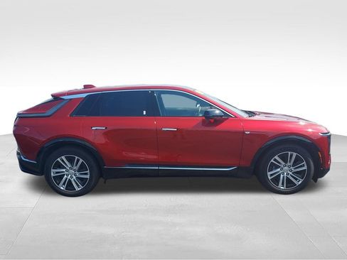 Used 2024 Cadillac Lyriq Tech w/ LPO, Floor Liner Package AWD/4WD image 6