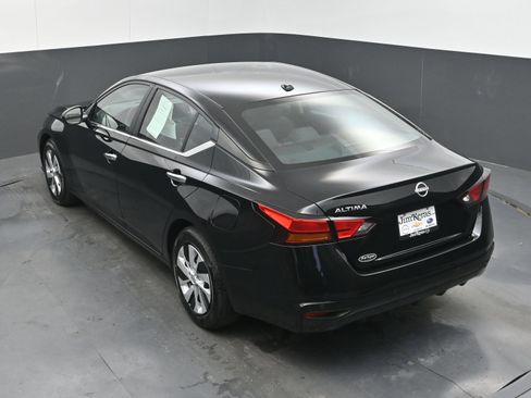 Certified 2025 Nissan Altima 2.5 S FWD image 36