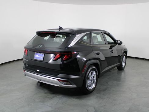 Used 2026 Hyundai Tucson SE FWD image 16