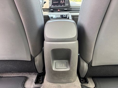 Used 2025 Hyundai Elantra Hybrid FWD image 15