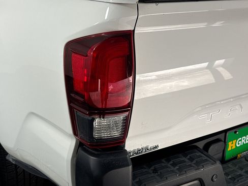 Used 2022 Toyota Tacoma SR image 35