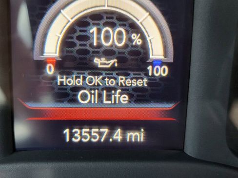 Used 2024 RAM 2500 Tradesman w/ Chrome Appearance Group image 25