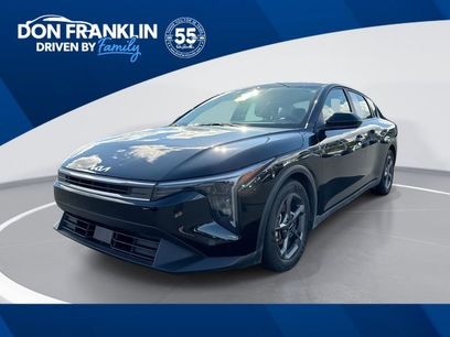 New 2025 Kia K4 LXS