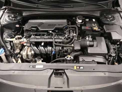 Used 2024 Hyundai Elantra SEL FWD image 30