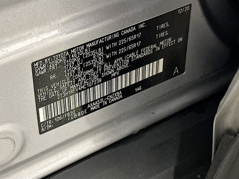 Used 2021 Toyota RAV4 LE FWD image 12
