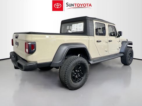 Used 2020 Jeep Gladiator Sport AWD/4WD image 4
