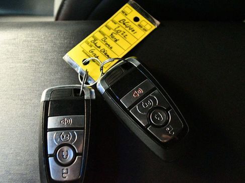 Used 2022 Ford Bronco Black Diamond image 83