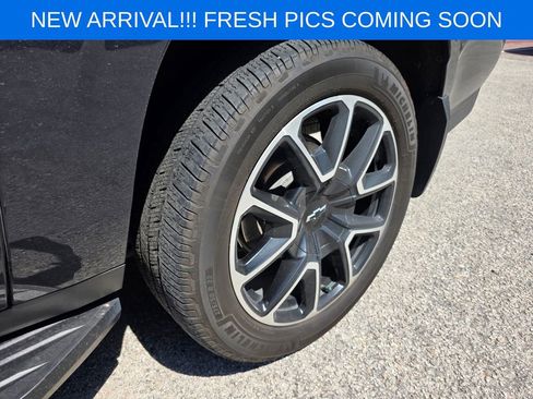 Used 2022 Chevrolet Suburban RST w/ Luxury Package RWD image 7