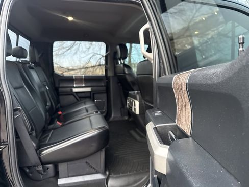 Certified 2018 Ford F350 Lariat w/ Chrome Package image 22