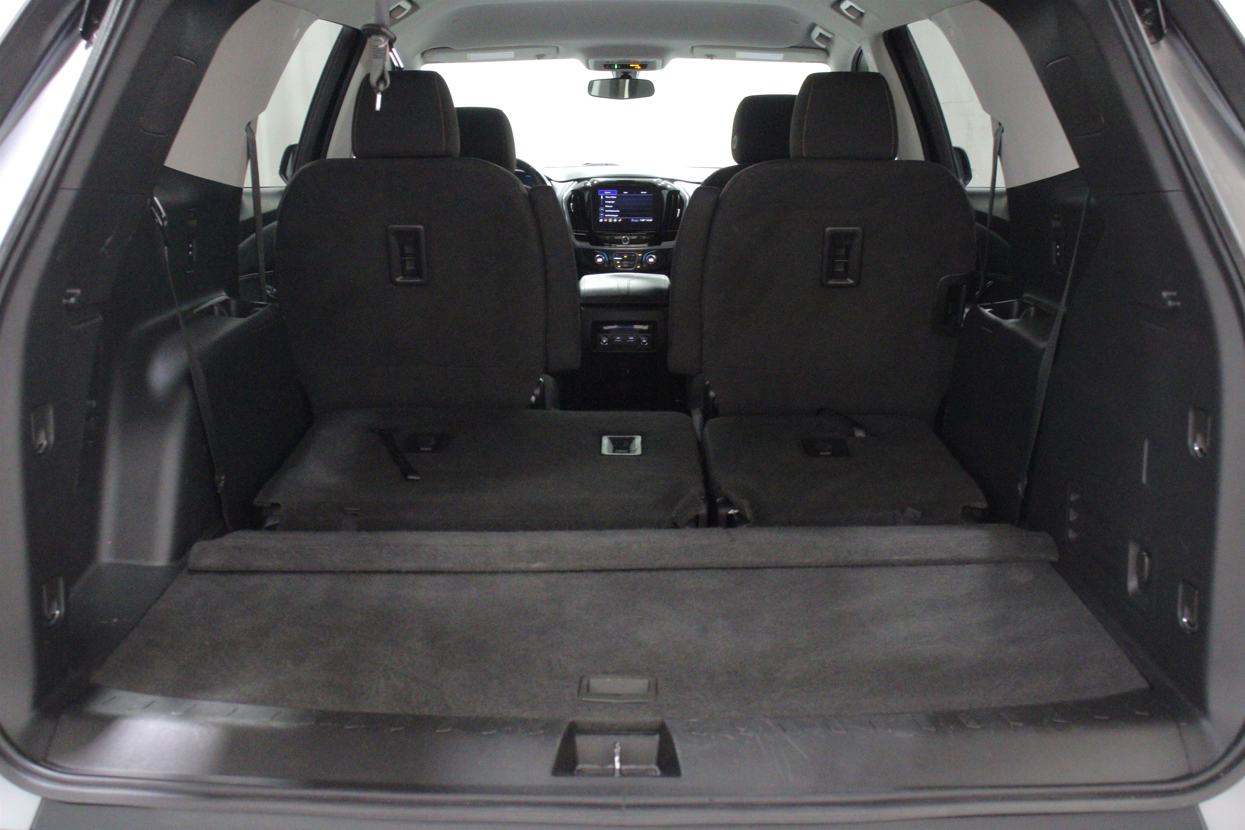 Used 2021 Chevrolet Traverse LT FWD image 27