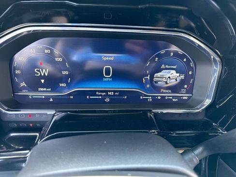 Used 2025 Chevrolet Silverado 1500 LT image 15