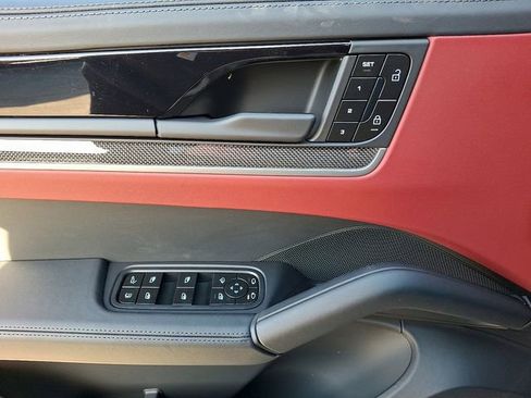 New 2026 Porsche Cayenne Turbo AWD/4WD image 14