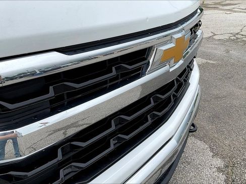 Used 2023 Chevrolet Silverado 1500 LT AWD/4WD image 26