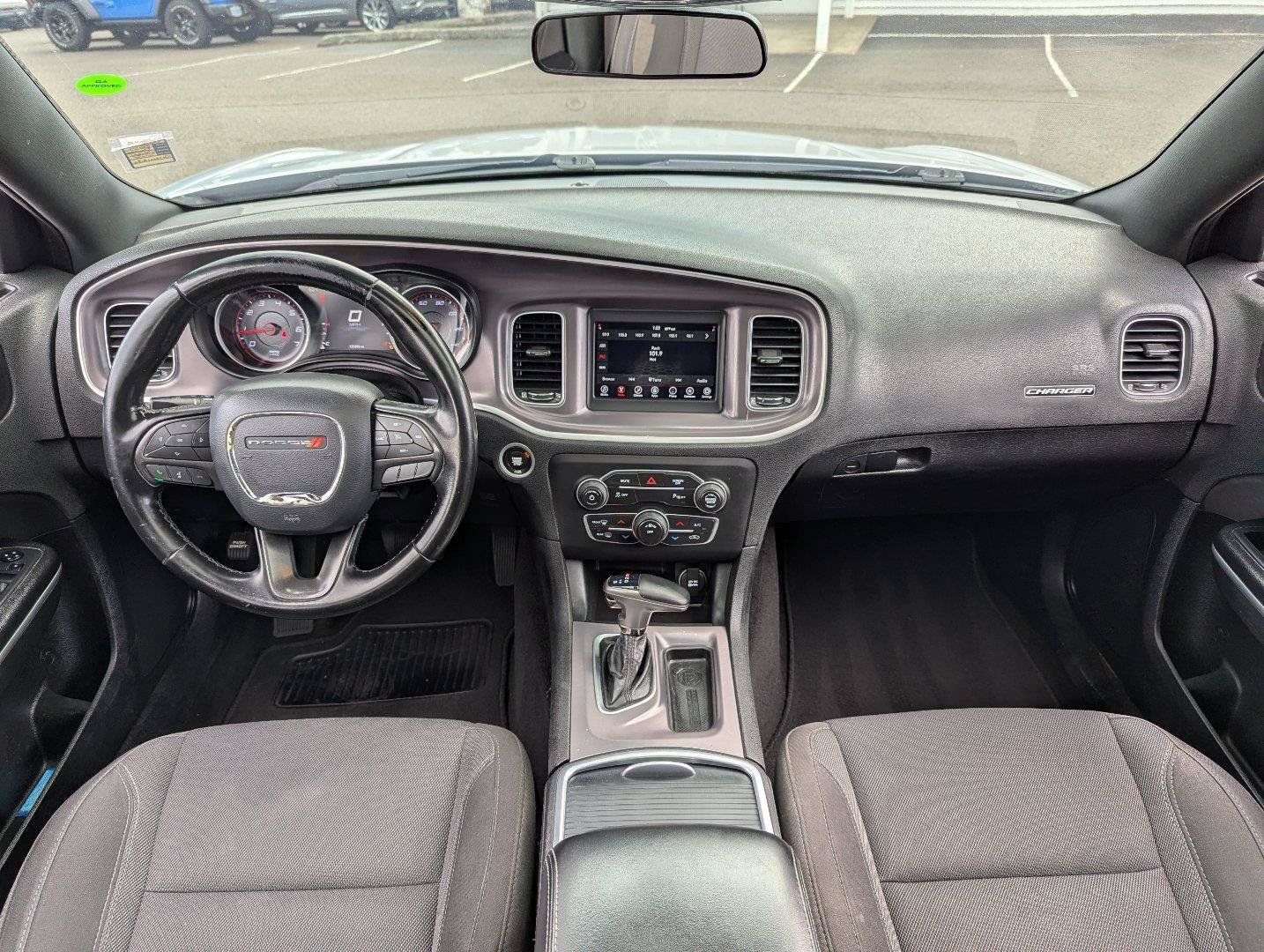 Used 2019 Dodge Charger SXT RWD image 25