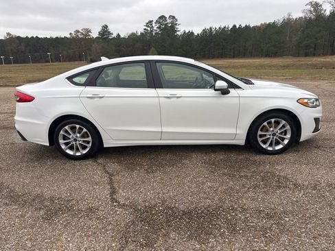 Used 2020 Ford Fusion SE image 7