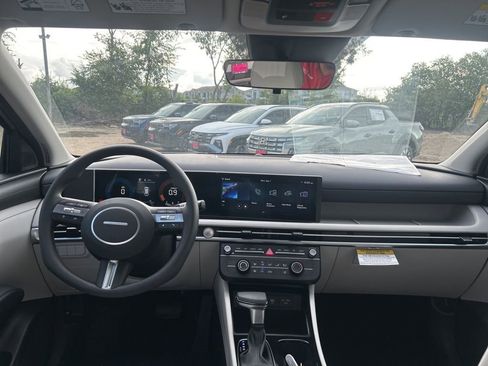 Used 2026 Hyundai Tucson SE image 18