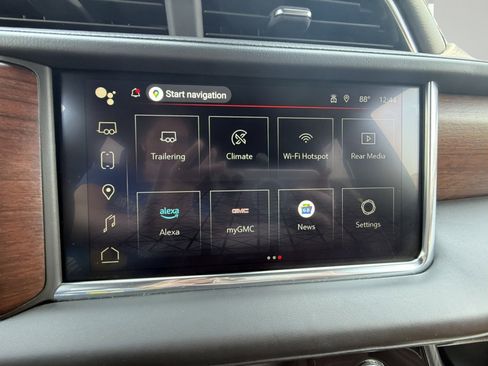 Certified 2024 GMC Yukon Denali Ultimate image 23