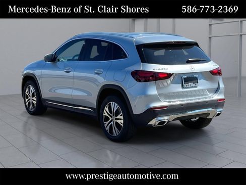 Used 2026 Mercedes-Benz GLA 250 4MATIC image 3