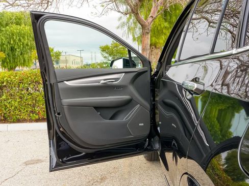 Certified 2025 Cadillac XT6 Luxury image 20