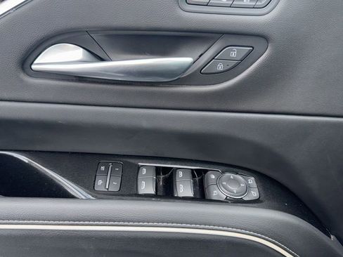 Used 2023 Cadillac Escalade Premium Luxury image 12