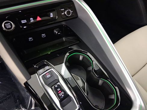 New 2025 Audi Q5 Premium Plus image 16