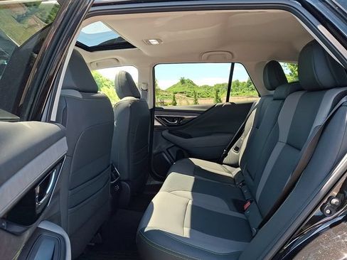 Certified 2024 Subaru Outback Onyx Edition AWD/4WD image 11