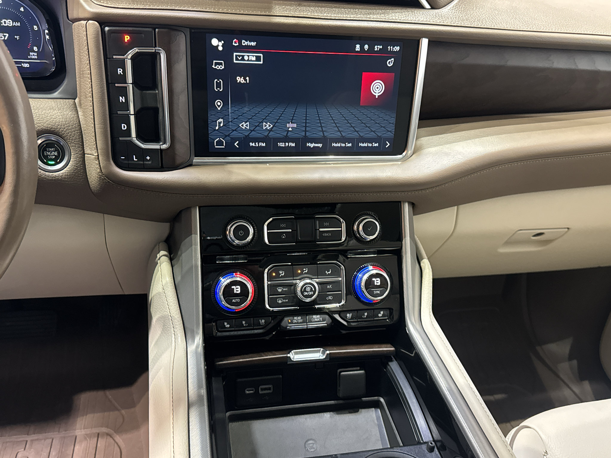 Used 2022 GMC Yukon Denali AWD/4WD image 31