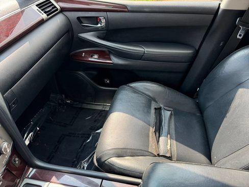 Used 2014 Lexus LX 570 4WD image 30