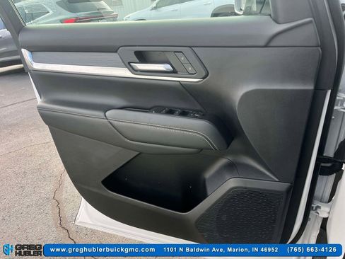 Used 2025 GMC Terrain Elevation image 18