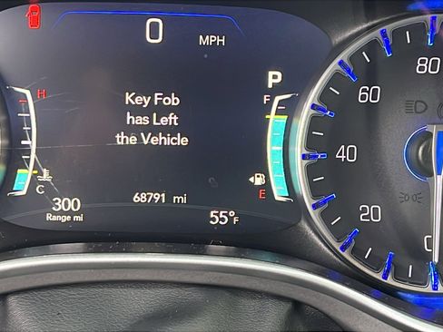 Used 2024 Chrysler Pacifica Touring-L image 30