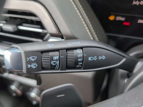 New 2026 GMC Yukon Elevation AWD/4WD image 15