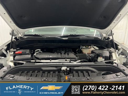 Used 2023 Chevrolet Silverado 1500 LT AWD/4WD image 16