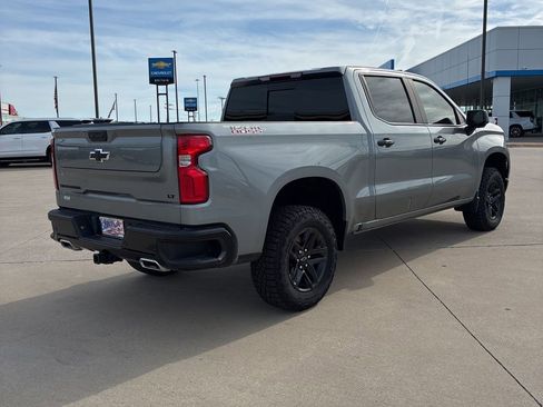 Used 2024 Chevrolet Silverado 1500 LT Trail Boss w/ Convenience Package II image 9