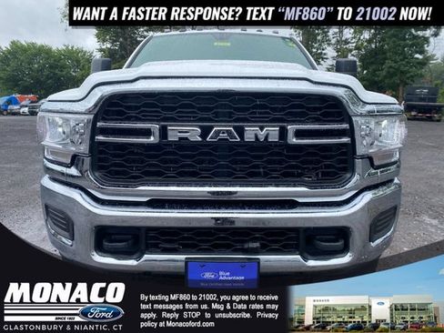 Used 2022 RAM 3500 Tradesman w/ Chrome Appearance Group AWD/4WD image 3