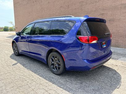 Used 2020 Chrysler Pacifica Touring-L