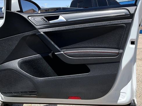 Used 2019 Volkswagen GTI SE FWD image 22