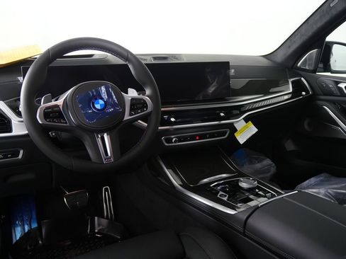 Used 2026 BMW X7 M60i image 20