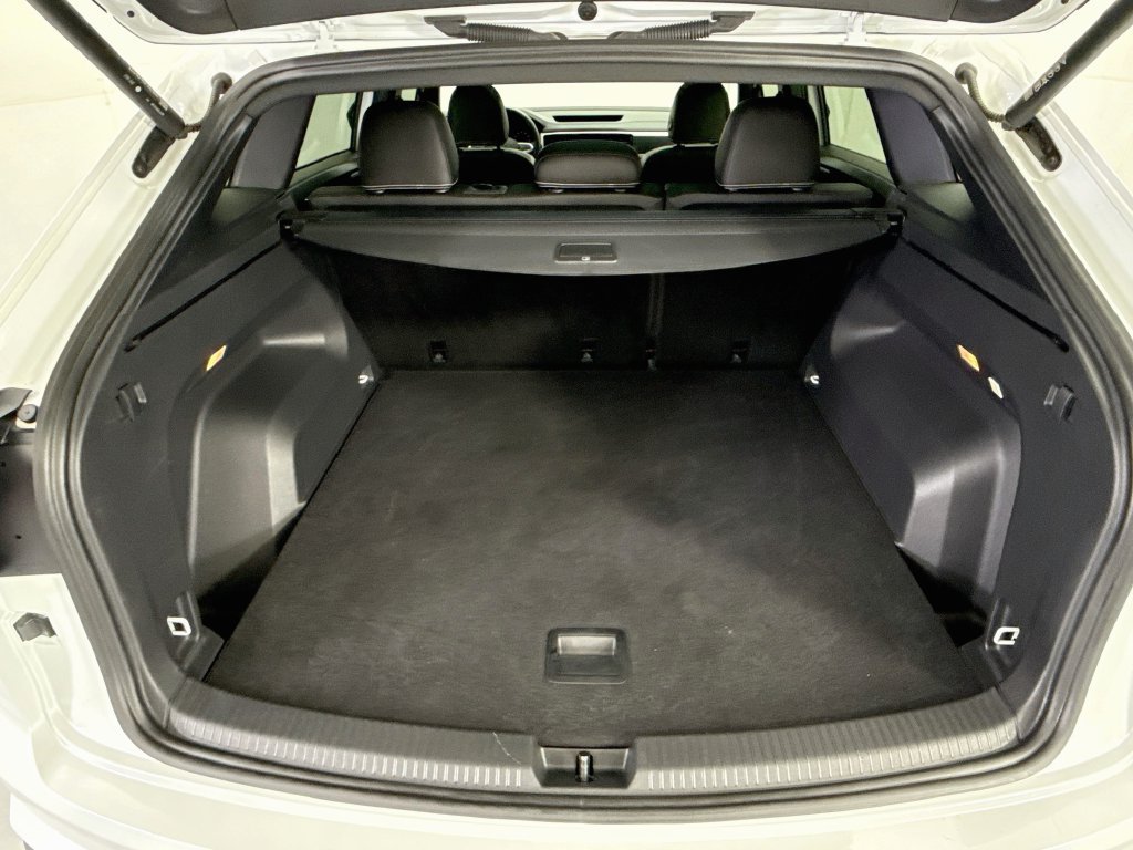 Used 2023 Volkswagen Atlas Cross Sport SEL R-Line AWD/4WD image 27